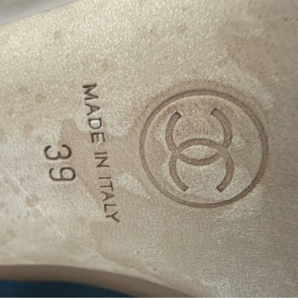 CHANEL Peep Toe Platform Cork Chain Interlocking CC Logo Pumps